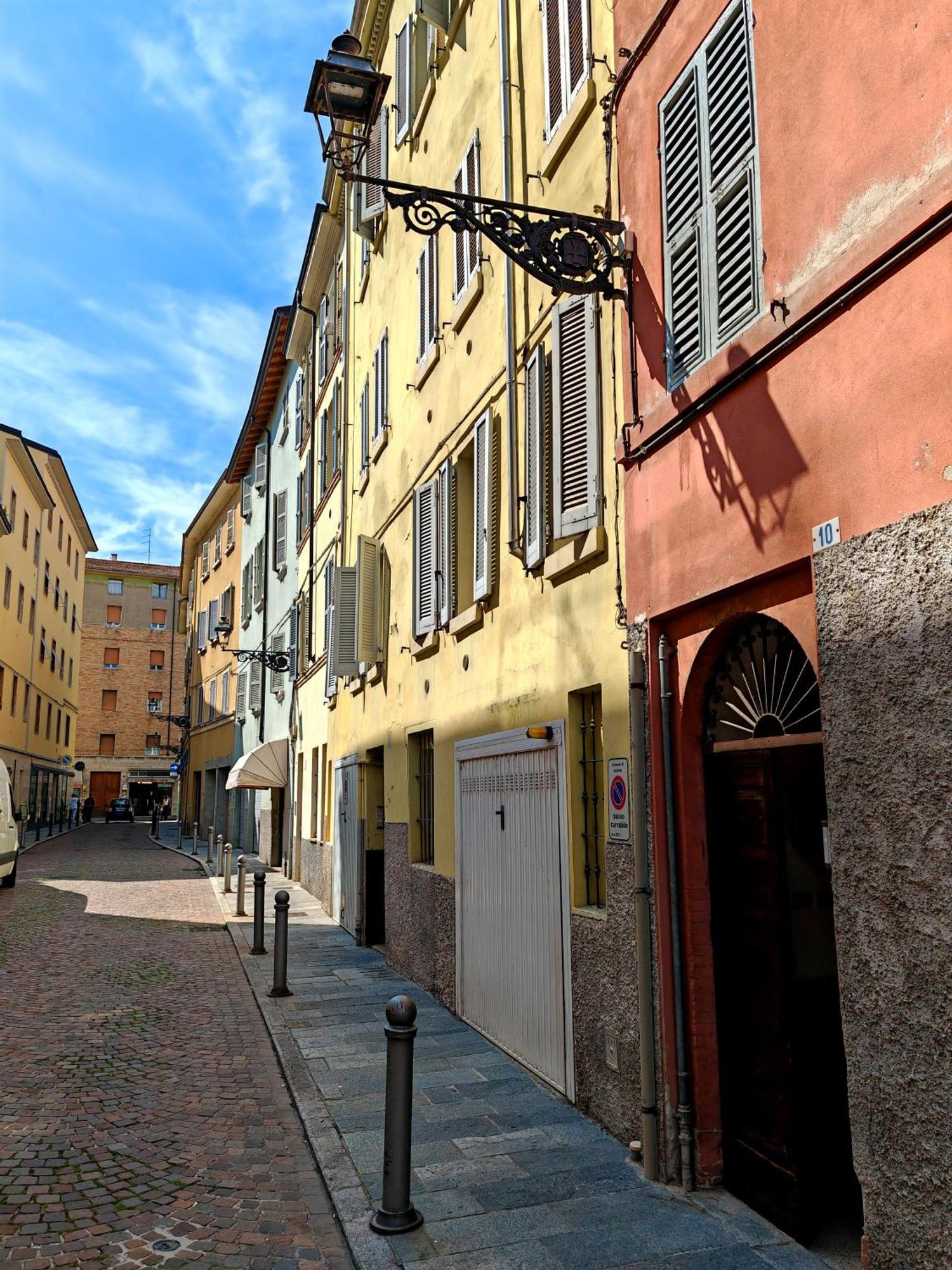 Ferienwohnung Parma Borgo Antico I I I Free Privat Parking Exterior foto